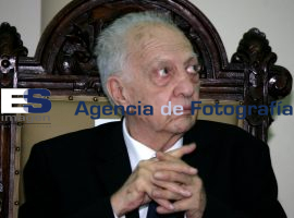 Sergio Pitol recibe Cédula Real  - ES imagen agencia de fotografía