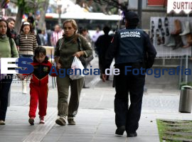 policas se muestran inconformes  - ES imagen agencia de fotografía