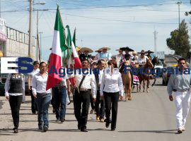 Realizan desfile en Chapulco - ES imagen agencia de fotografía