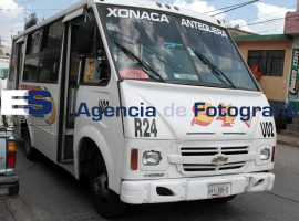 Retienen conductores de ruta 35, unidades de ruta 24 - ES imagen agencia de fotografía