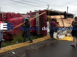 Volcadura Bulevard Cholula-Huejotzingo - ES imagen agencia de fotografía