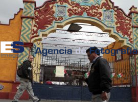 Remodelan El Alto, derrumban todo su interior - ES imagen agencia de fotografía