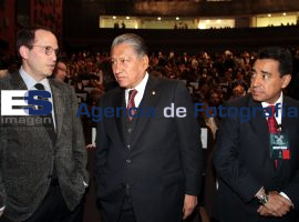 Rinde Enrique Agüera su primer informe - ES imagen agencia de fotografía