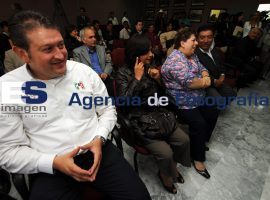 Diputados Entregan Ayuda a Veracruz - ES imagen agencia de fotografía