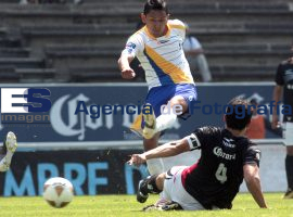 Futbol Soccer Lobos Vs Altamira - ES imagen agencia de fotografía