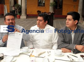 Denuncia edil de Atlixco altas tarifas de CFE - ES imagen agencia de fotografía