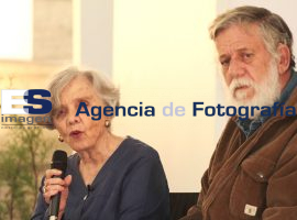 Elena Poniatowska y Oscar Hagerman durante una catedra en la Ibero - ES imagen agencia de fotografía