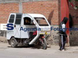Buscan regularizar mototaxis - ES imagen agencia de fotografía