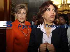 Entrega Cédula Real a Mayte Noriega - ES imagen agencia de fotografía