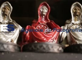 Convoca evento para la adoración a la Santa Muerte - ES imagen agencia de fotografía
