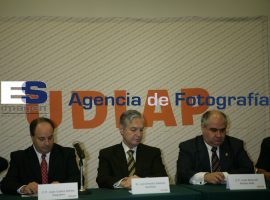 Covenio UDLA y Pricewaterhouse Coopers - ES imagen agencia de fotografía
