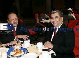 Javier López Zavala se reune con Víctor Hugo Islas - ES imagen agencia de fotografía