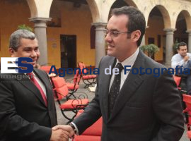 Javier López Zavala se encuentra con Guillermo Deloya - ES imagen agencia de fotografía