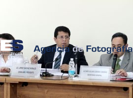 Discute IEE presupuesto de 2011 - ES imagen agencia de fotografía