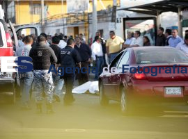 Policia Ministerial Muerto en Balacera - ES imagen agencia de fotografía