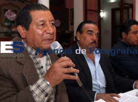 Rueda de Prensa Carlos Talavera y Comerciantes - ES imagen agencia de fotografía