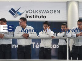 Inaugura VW 1ra Expo Salud - ES imagen agencia de fotografía