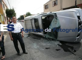 Volcadura 21 poniente y 17 sur - ES imagen agencia de fotografía