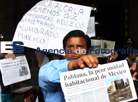 Habitantes de Galaxia La Calera exigen mejoras a su Unidad Habitacional - ES imagen agencia de fotografía