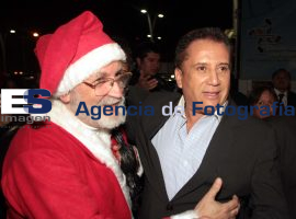 Encienden árbol de navidad del CCU - ES imagen agencia de fotografía