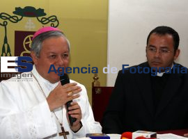 Rueda de Prensa Arzobispo Víctor Sánchez - ES imagen agencia de fotografía