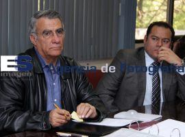 Entregan al IMSS Cédulas Catastrales de Unidades Médico Rurales - ES imagen agencia de fotografía