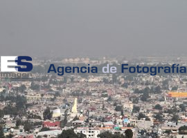 Amanece la ciudad contaminada - ES imagen agencia de fotografía