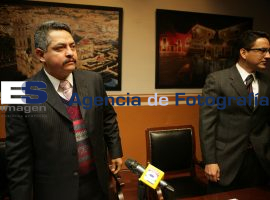 Anuncian Aumento al Transporte Público - ES imagen agencia de fotografía