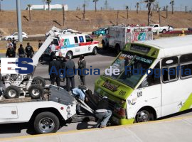 Choque de unnidad de transporte público  - ES imagen agencia de fotografía