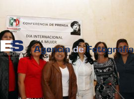 Conferencia de Mujeres Prístas en Celebración del Día de la Mujer - ES imagen agencia de fotografía