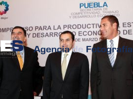 Firma gobierno de Puebla compromisos con empresarios - ES imagen agencia de fotografía