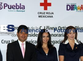 Liliana Ortiz Toma Protesta como Presidenta Honoraria de la Cruz Roja Puebla - ES imagen agencia de fotografía
