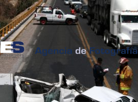 Choque en la carretera federal a Atlixco  - ES imagen agencia de fotografía