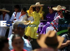 Trajes Típicos Bienvenida a la Primavera - ES imagen agencia de fotografía