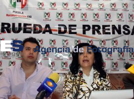 Rueda de Prensa de Lucero Saldaña - ES imagen agencia de fotografía