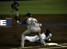 Beisbol Pericos VS Olmecas - ES imagen agencia de fotografía