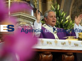 Visita Puebla Papamóvil utilizado por Juan Pablo II - ES imagen agencia de fotografía