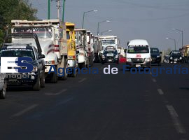 Transportistas se postran en Forjadores  - ES imagen agencia de fotografía