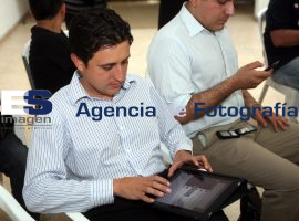 José Juan Espinoza se presenta en reunión organizada desde Twitter - ES imagen agencia de fotografía