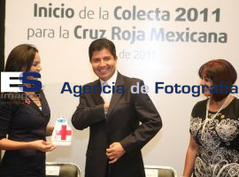 Inicia colecta de Cruz Roja en la ciudad - ES imagen agencia de fotografía