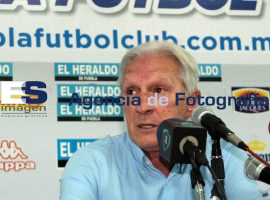 Fernández en rueda de prensa  - ES imagen agencia de fotografía