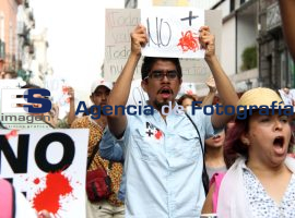 Marcha Contra de la Violencia - ES imagen agencia de fotografía