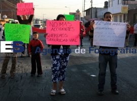 Manifestación Padres de Familia Adolfo López Mateos - ES imagen agencia de fotografía