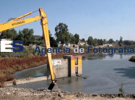 Inician trabajos de limpieza en Puente Negro - ES imagen agencia de fotografía