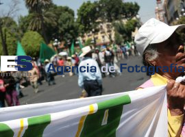 Manifestación UNTA - ES imagen agencia de fotografía