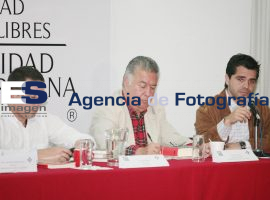 Conferencia La Mediatización de la Política: El Cuarto Poder, en la Ibero - ES imagen agencia de fotografía