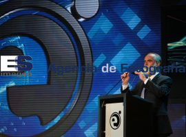 Se presenta Diego Fernández de Ceballos en Espacio 2011 - ES imagen agencia de fotografía