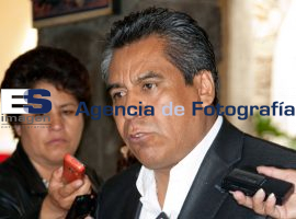 SNTE entrega apoyos a maestros jubilados  - ES imagen agencia de fotografía