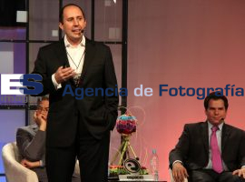 Fernando Manzanilla y la Ola Digital en Espacio 2011 - ES imagen agencia de fotografía