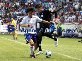Gana Puebla 2-0 a Cruz Azul - ES imagen agencia de fotografía